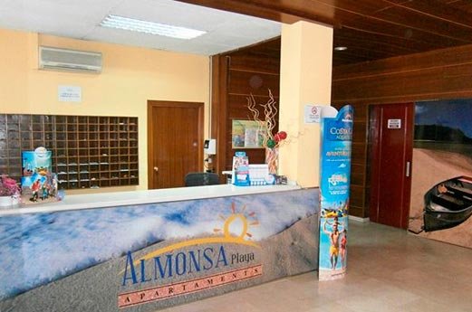 Appartementen Almonsa Beach receptie